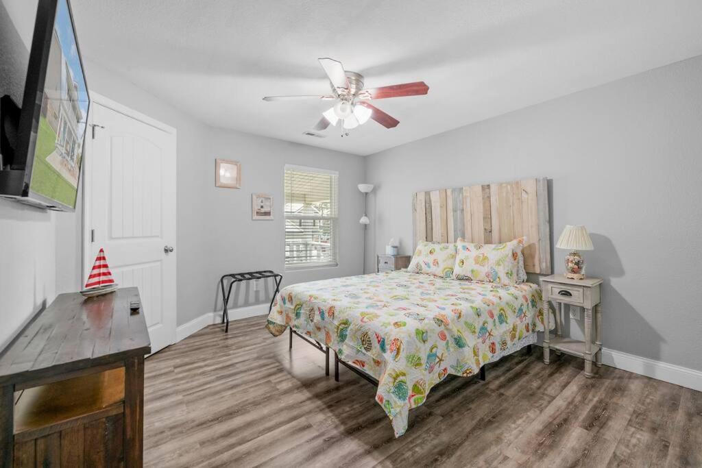 Сasa de vacaciones The Chesapeake St Retreat - Pet And Kid Friendly *